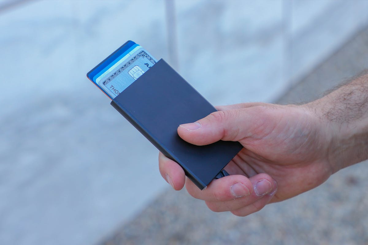 Slim Wallets for Every Day Carry: What Actually Works in Your Pocket